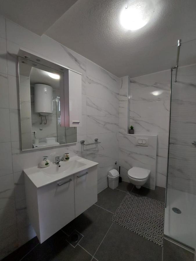 Sea Star Apartment กราดัซ ภายนอก รูปภาพ