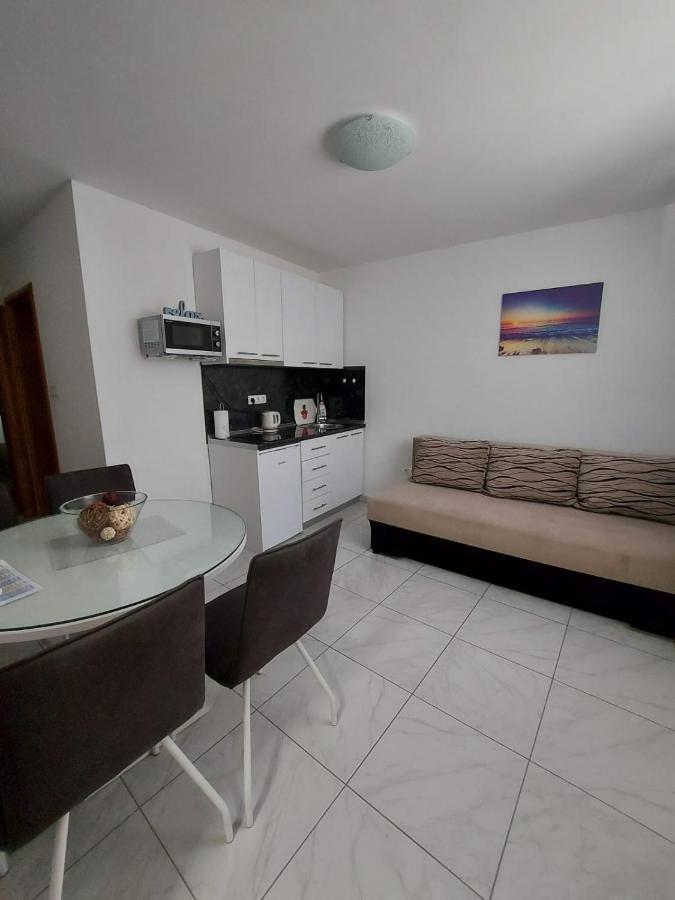 Sea Star Apartment กราดัซ ภายนอก รูปภาพ