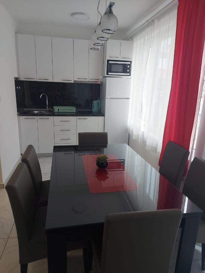 Sea Star Apartment กราดัซ ภายนอก รูปภาพ